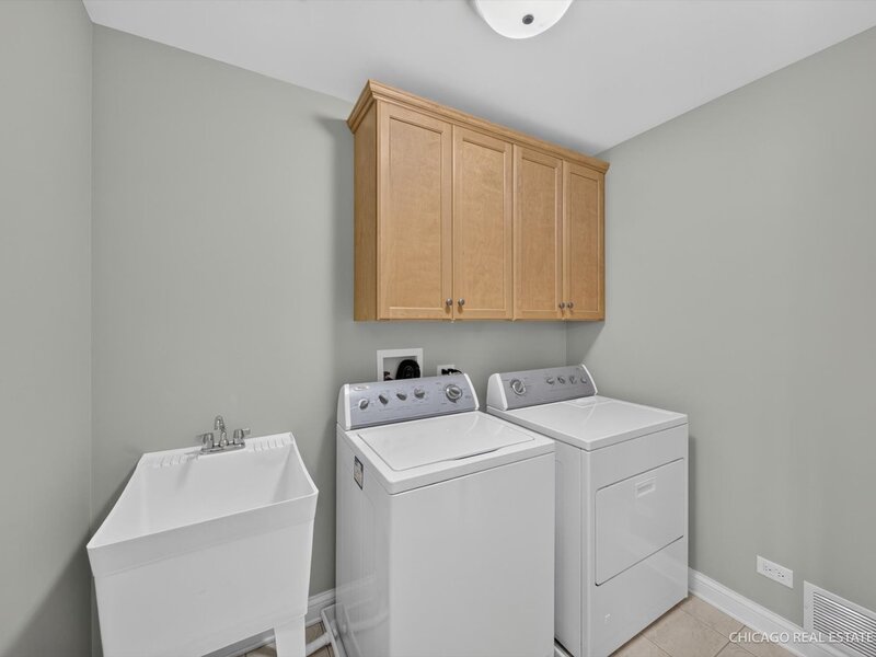 790 Parkview Court Glen Ellyn IL 60137