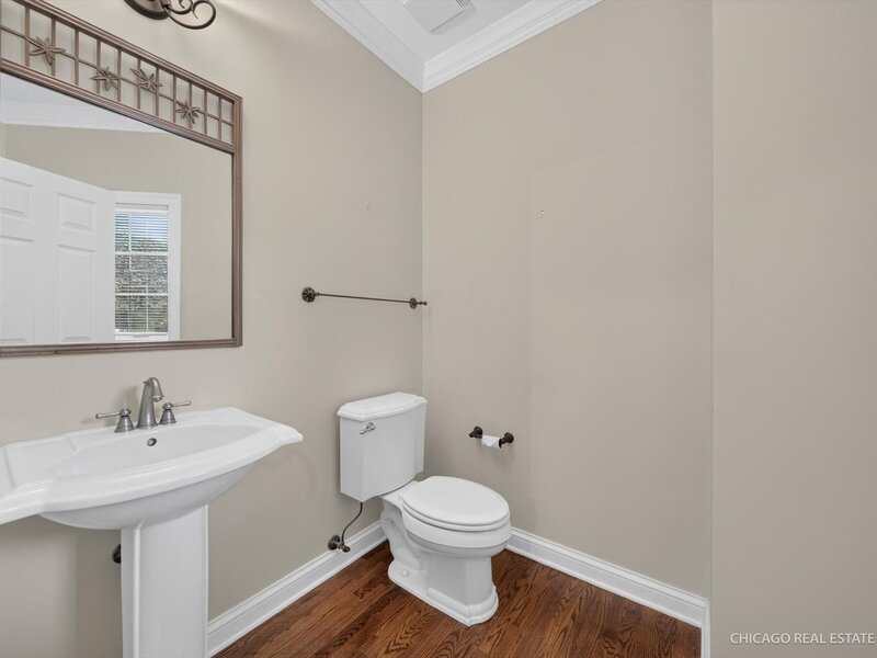 790 Parkview Court Glen Ellyn IL 60137