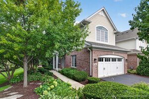 Photo of 790 Parkview Court Glen Ellyn IL 60137