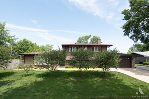 Photo of 8140 W 91st Street Hickory Hills IL 60457