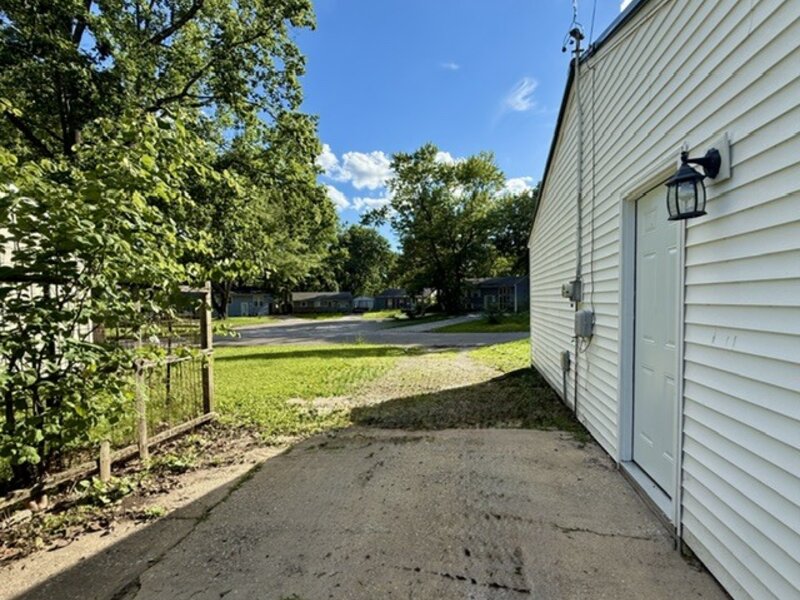 110 S Scottswood Drive Urbana IL 61802