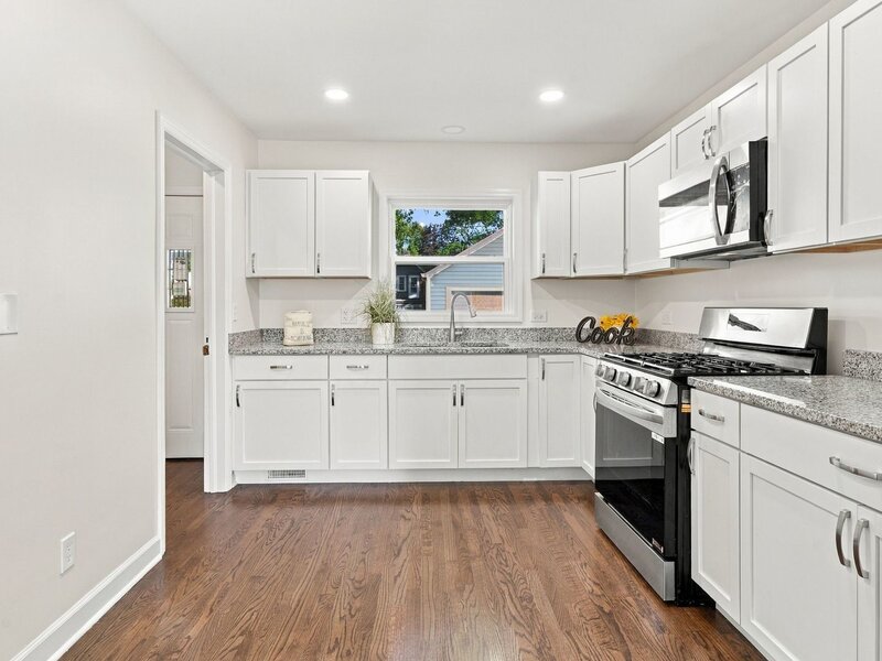 236 Ingleside Avenue Aurora IL 60506
