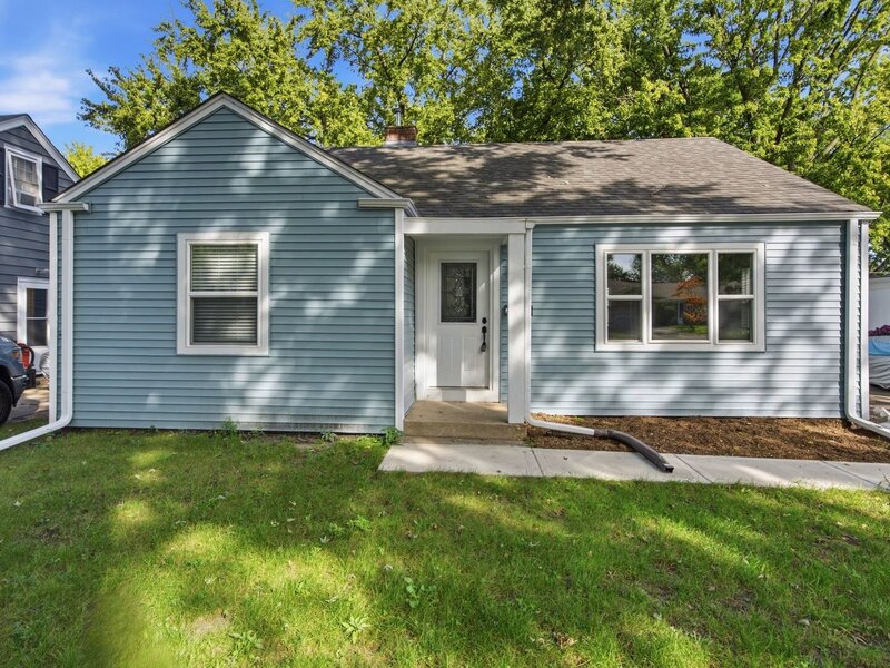 236 Ingleside Avenue Aurora IL 60506
