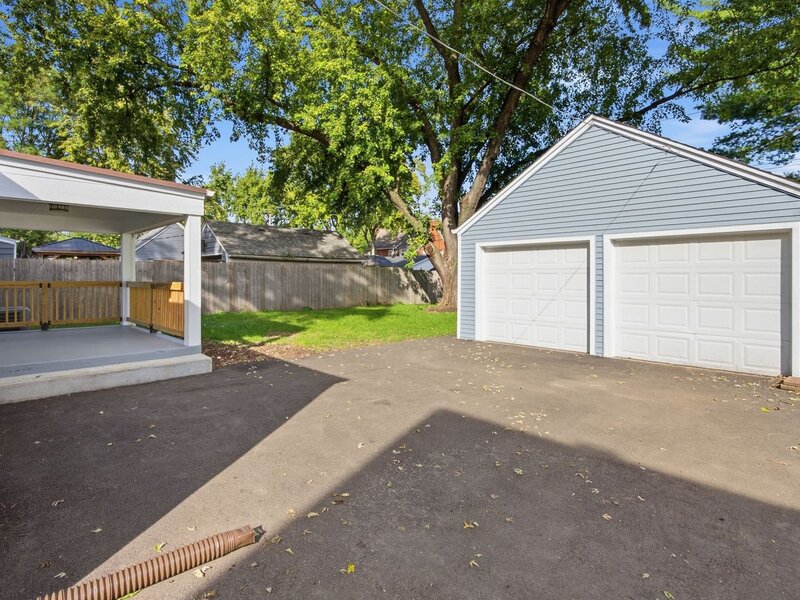 236 Ingleside Avenue Aurora IL 60506