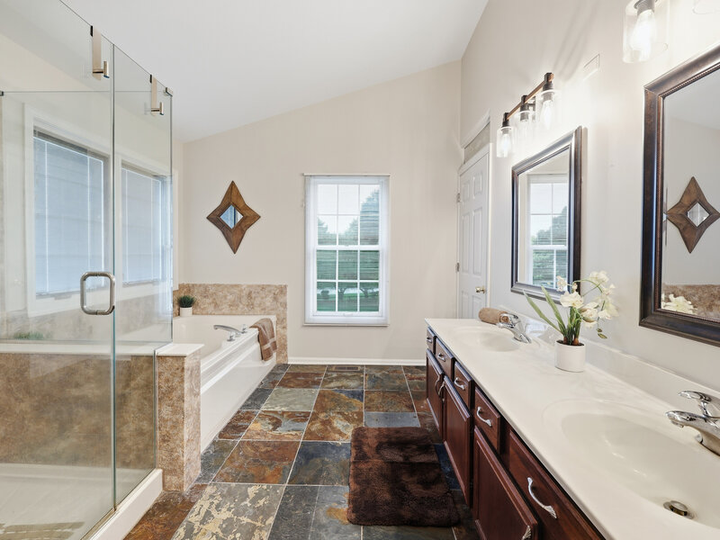 1 Fernwood Court Algonquin IL 60102