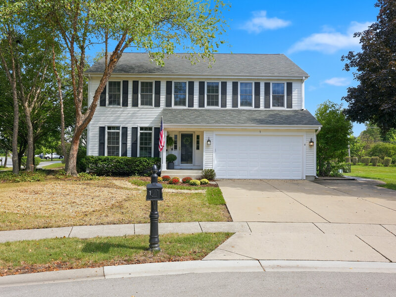 1 Fernwood Court Algonquin IL 60102
