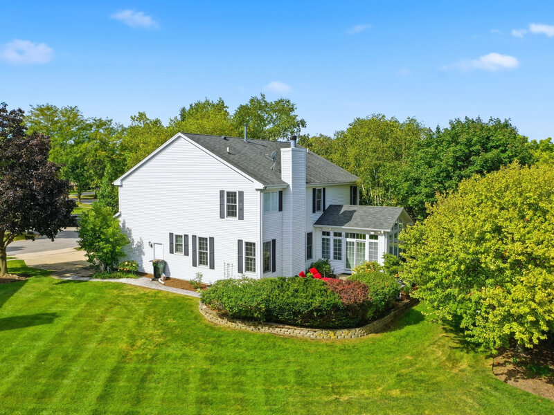 1 Fernwood Court Algonquin IL 60102