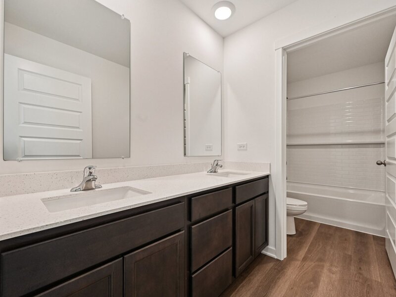 1034 Emerald Drive Montgomery IL 60538