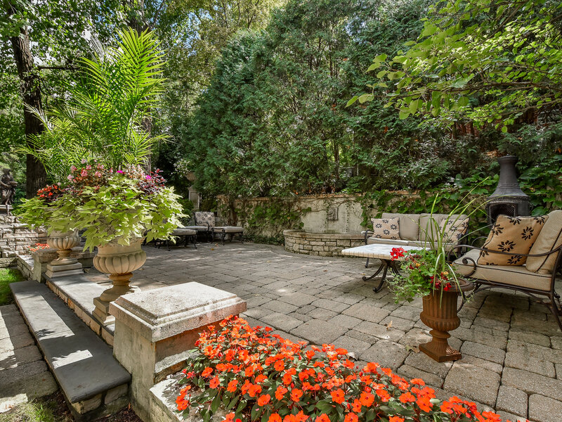 887 Crescent Boulevard Glen Ellyn IL 60137