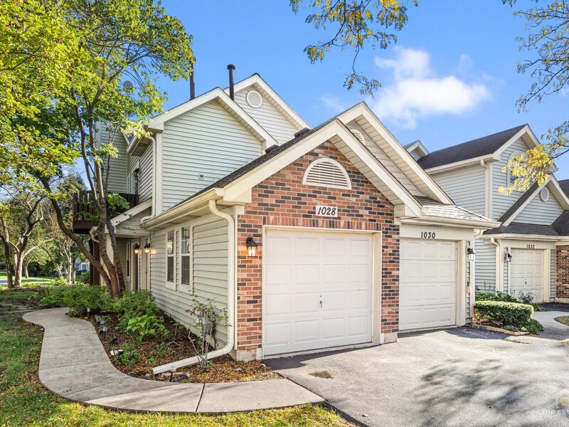 1028 Rockport Drive Carol Stream IL 60188