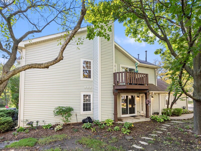 1028 Rockport Drive Carol Stream IL 60188