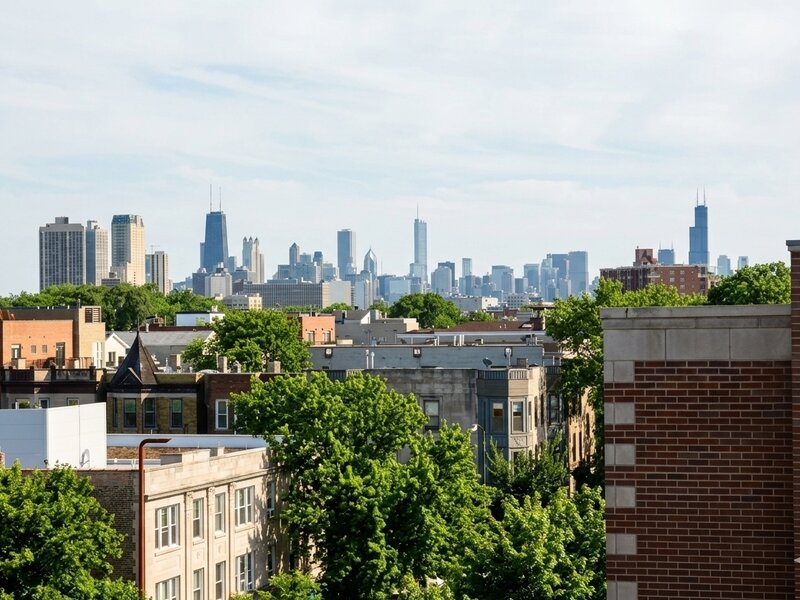 3634 N Fremont Street Chicago IL 60613
