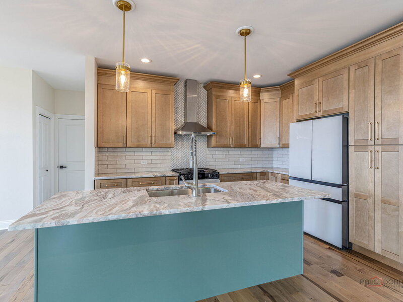 809 Lakeview Drive Round Lake IL 60073