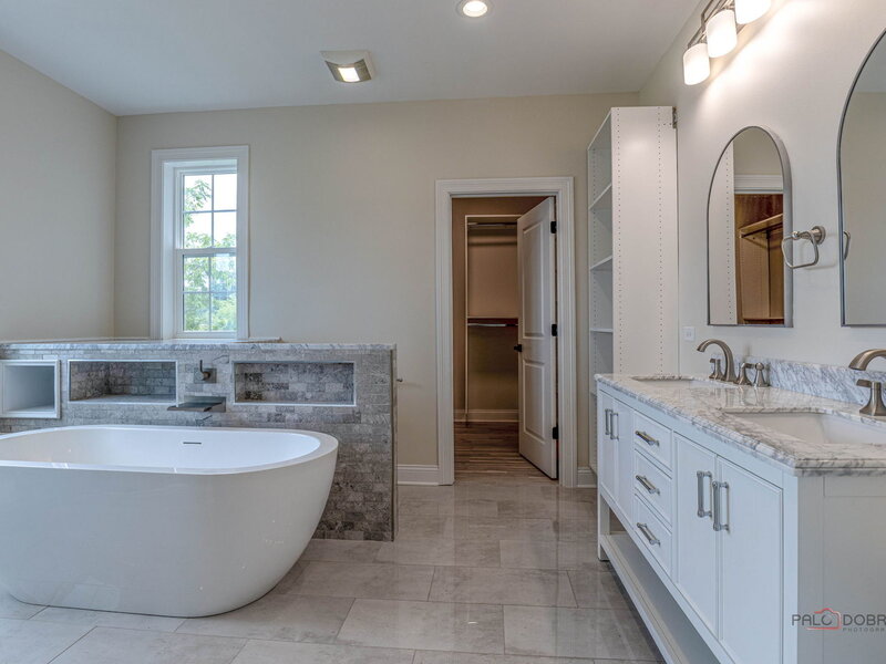 809 Lakeview Drive Round Lake IL 60073