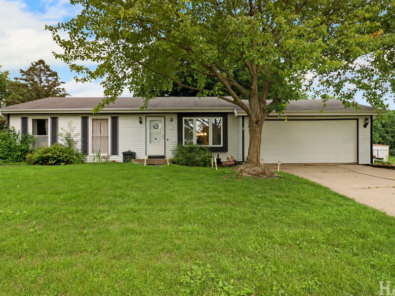 214 Augusta Drive Mchenry IL 60050