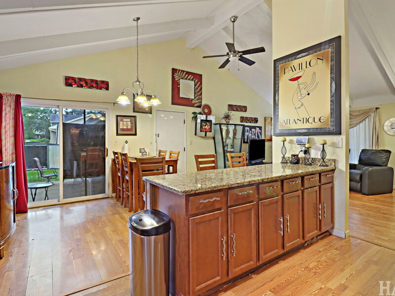 214 Augusta Drive Mchenry IL 60050