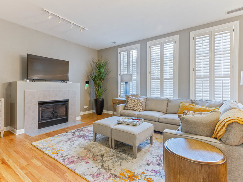 1942 S Prairie Street Chicago IL 60616