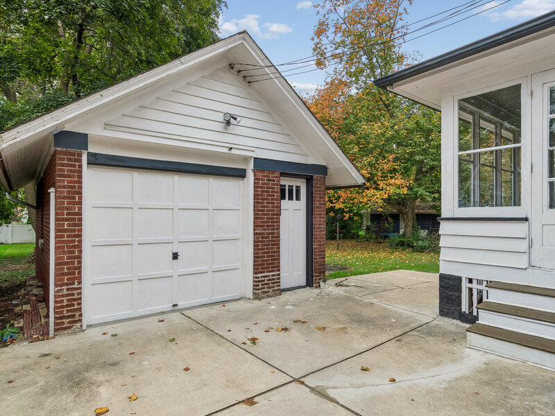 615 Gates Avenue Aurora IL 60505