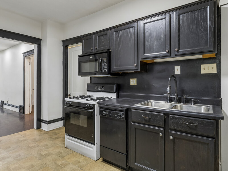 615 Gates Avenue Aurora IL 60505