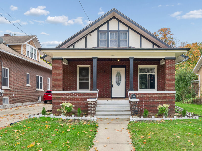 615 Gates Avenue Aurora IL 60505