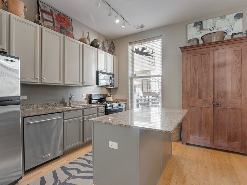 155 Whistler Road Highland Park IL 60035