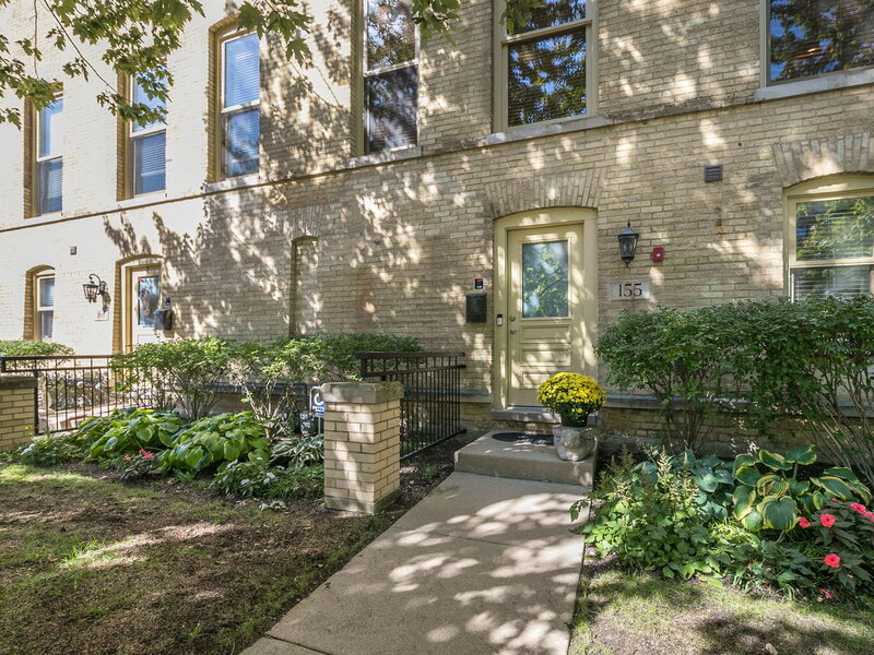 155 Whistler Road Highland Park IL 60035