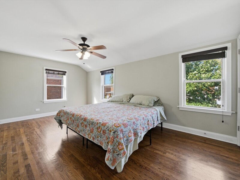 3321 W 83rd Place Chicago IL 60652
