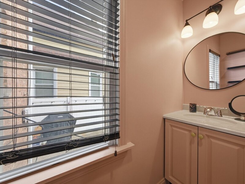 3321 W 83rd Place Chicago IL 60652