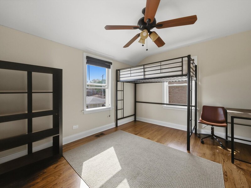 3321 W 83rd Place Chicago IL 60652