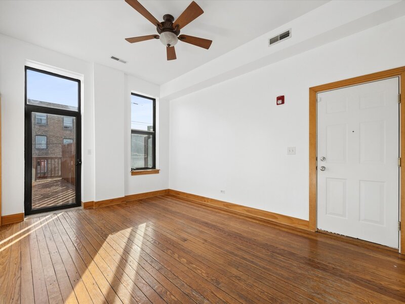 25 S La Grange Road La Grange IL 60525