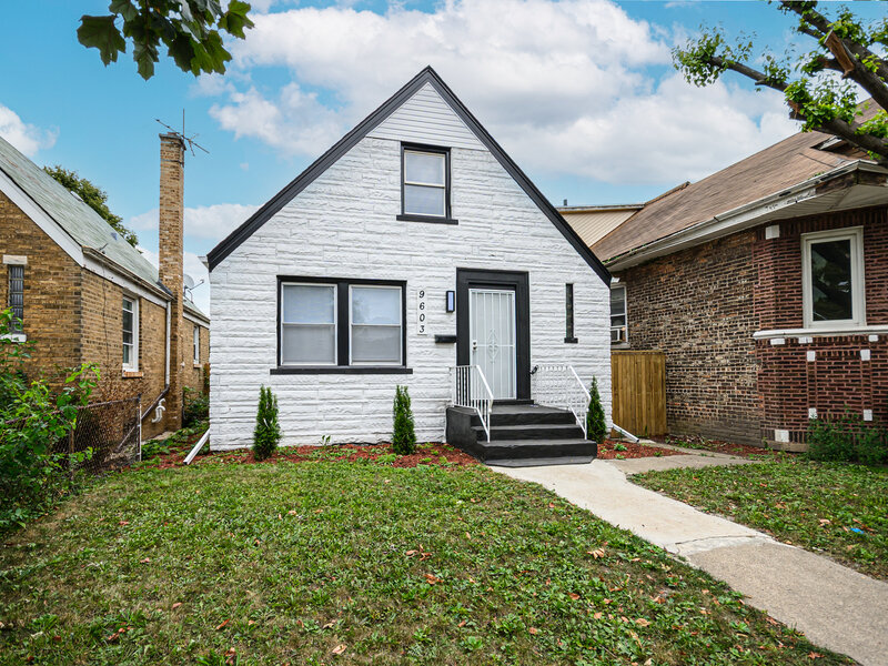 9605 S Greenwood Avenue Chicago IL 60628