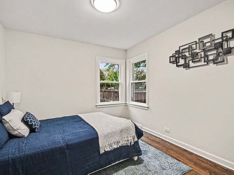 3440 N Plainfield Avenue Chicago IL 60634
