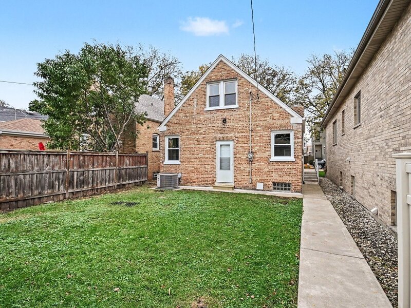 3440 N Plainfield Avenue Chicago IL 60634
