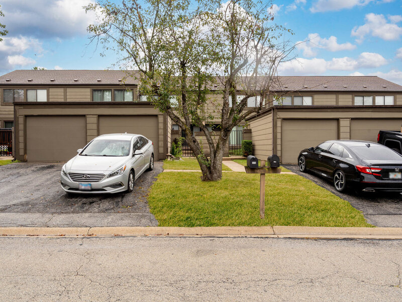 175 Aberdeen Court Geneva IL 60134