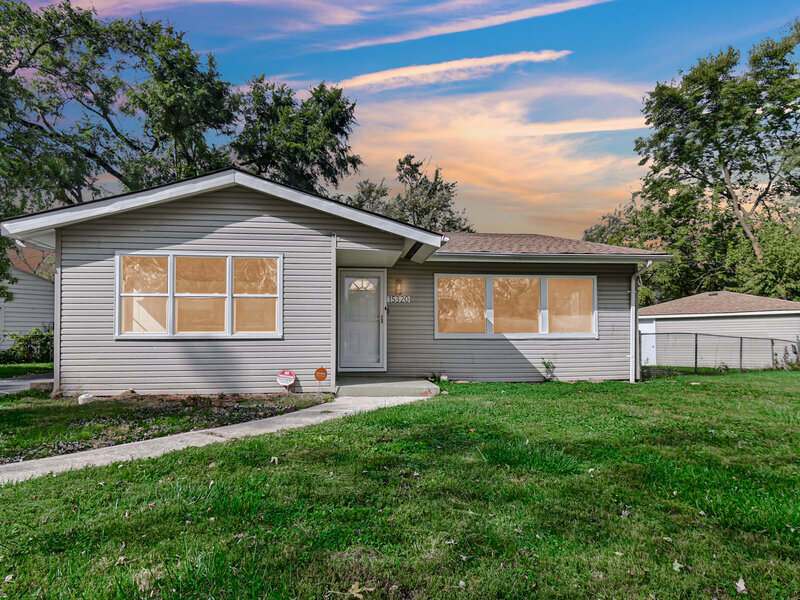 15320 Cherry Lane Markham IL 60426