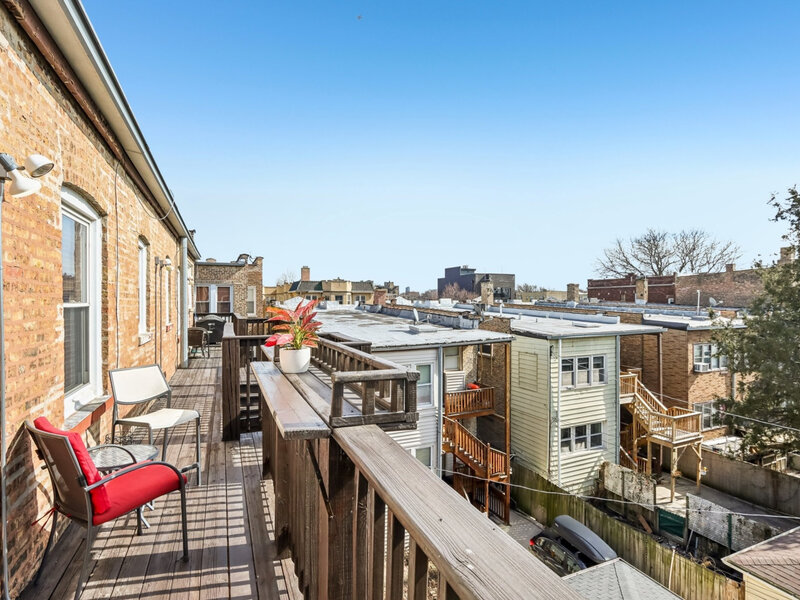 2609 W Gunnison Street Chicago IL 60625