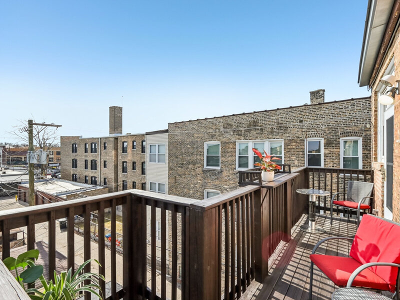 2609 W Gunnison Street Chicago IL 60625