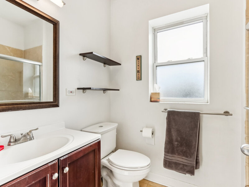2609 W Gunnison Street Chicago IL 60625