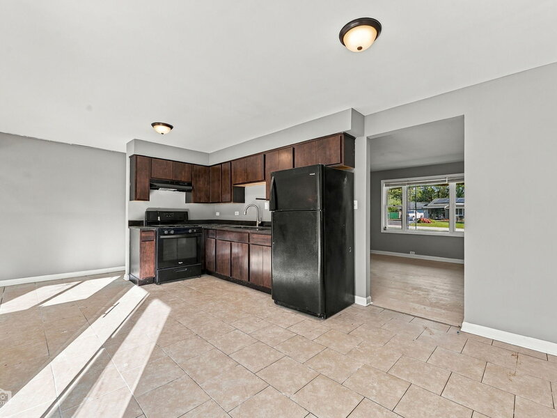 4671 185th Place Country Club Hills IL 60478
