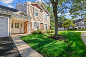 Photo of 607 Eastview Court Schaumburg IL 60194 Unit 2Z