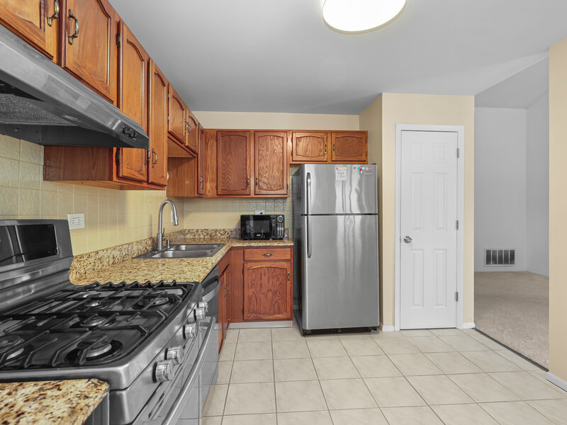607 Eastview Court Schaumburg IL 60194