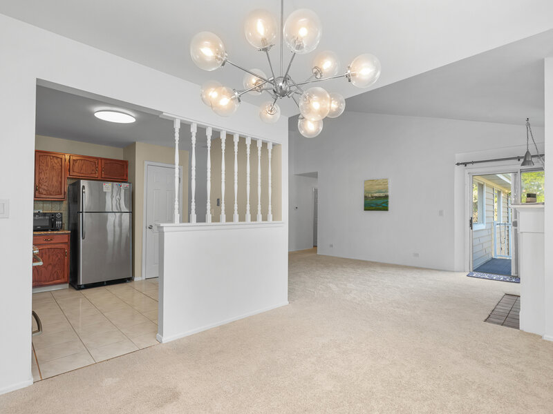 607 Eastview Court Schaumburg IL 60194