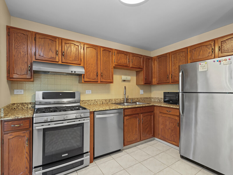 607 Eastview Court Schaumburg IL 60194