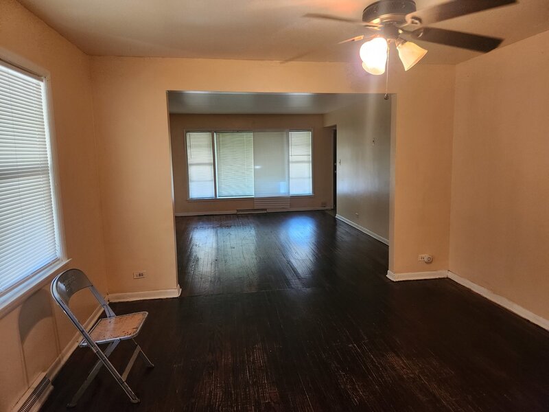 458 E 109th Street Chicago IL 60628