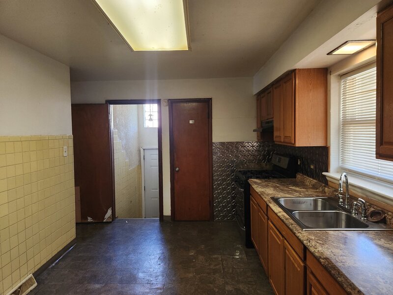 458 E 109th Street Chicago IL 60628