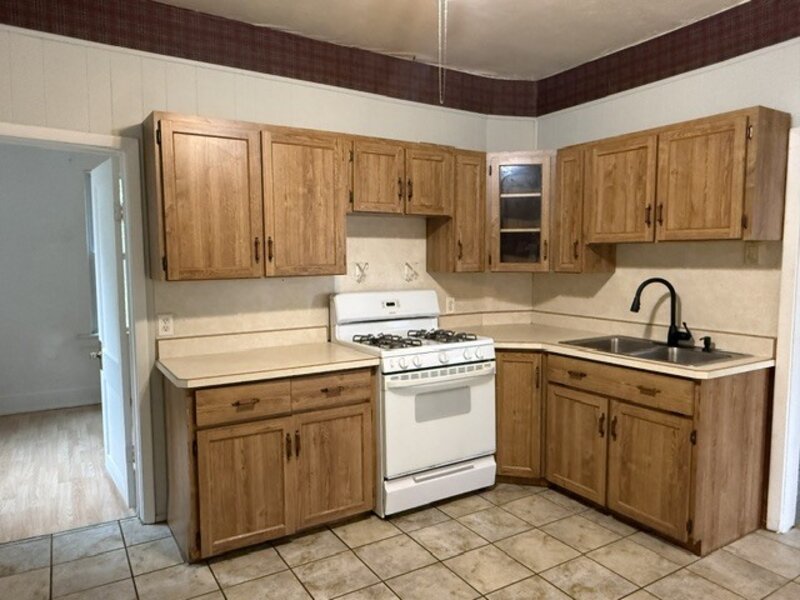 723 6th Street Peru IL 61354