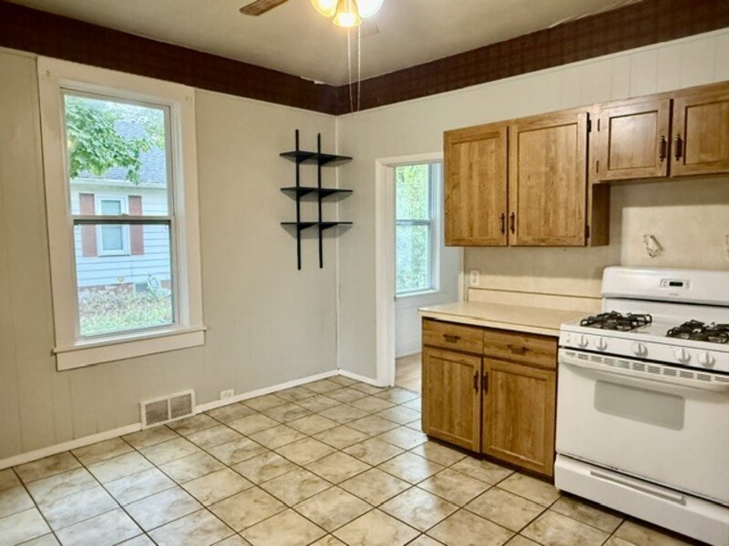 723 6th Street Peru IL 61354