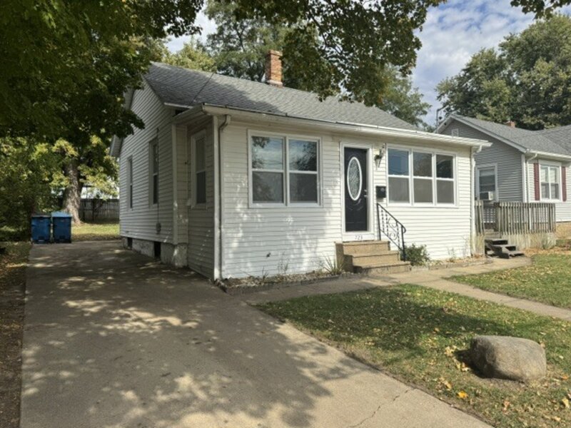 723 6th Street Peru IL 61354