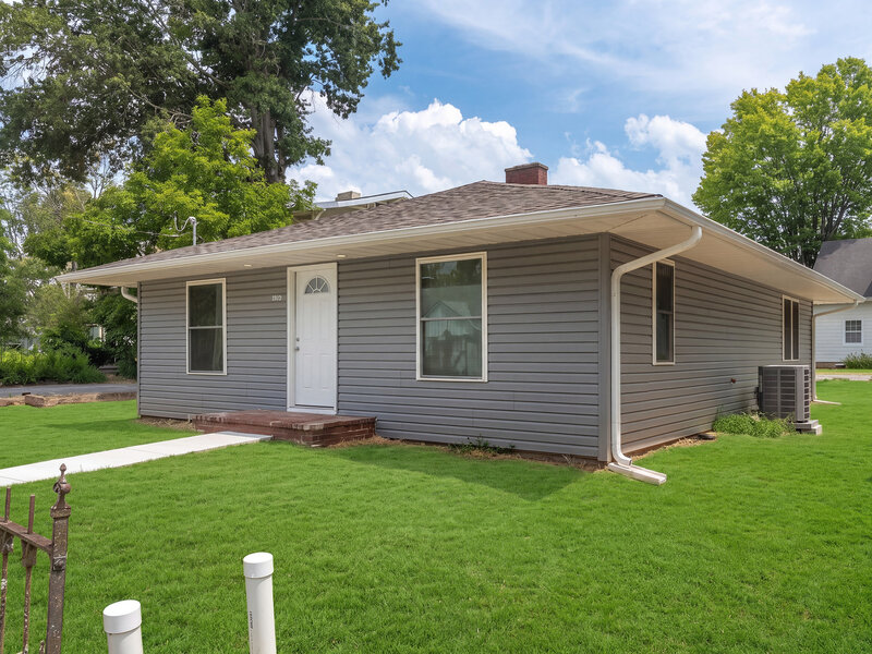 103 S Forest Avenue Carbondale IL 62901