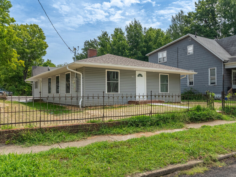 103 S Forest Avenue Carbondale IL 62901